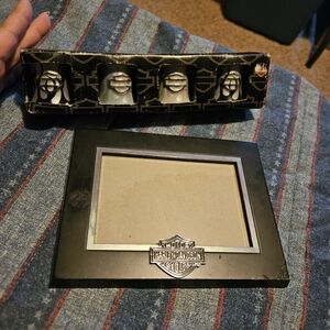 Harley-Davidson Black and Silver Shot Glasses And Picture Frame